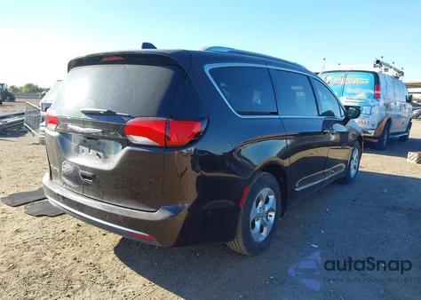 2017 Chrysler Pacifica Touring-L Plus z USA, uszkodzony, nr VIN 2C4RC1EG9HR764179